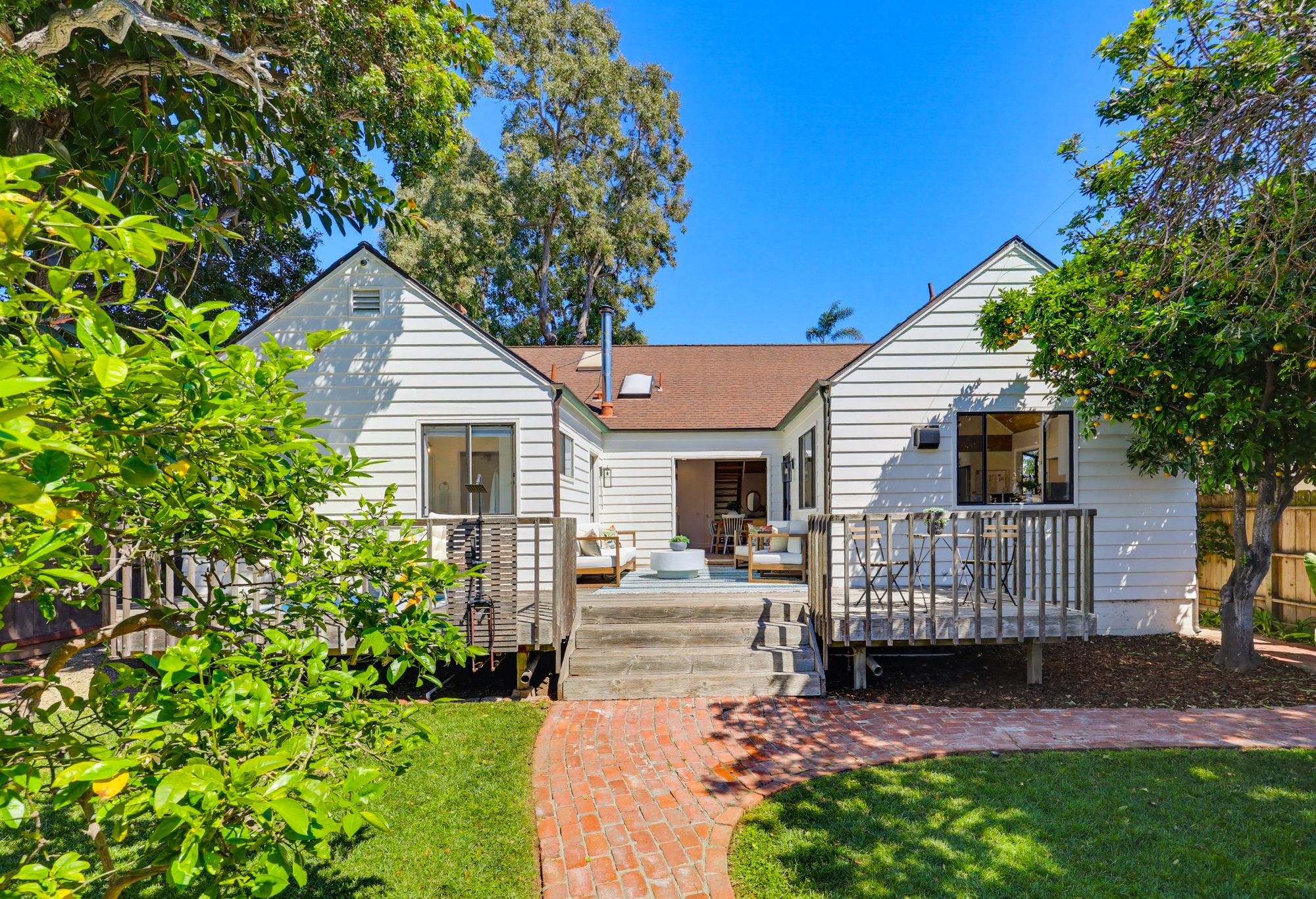 4335 Coronado Avenue