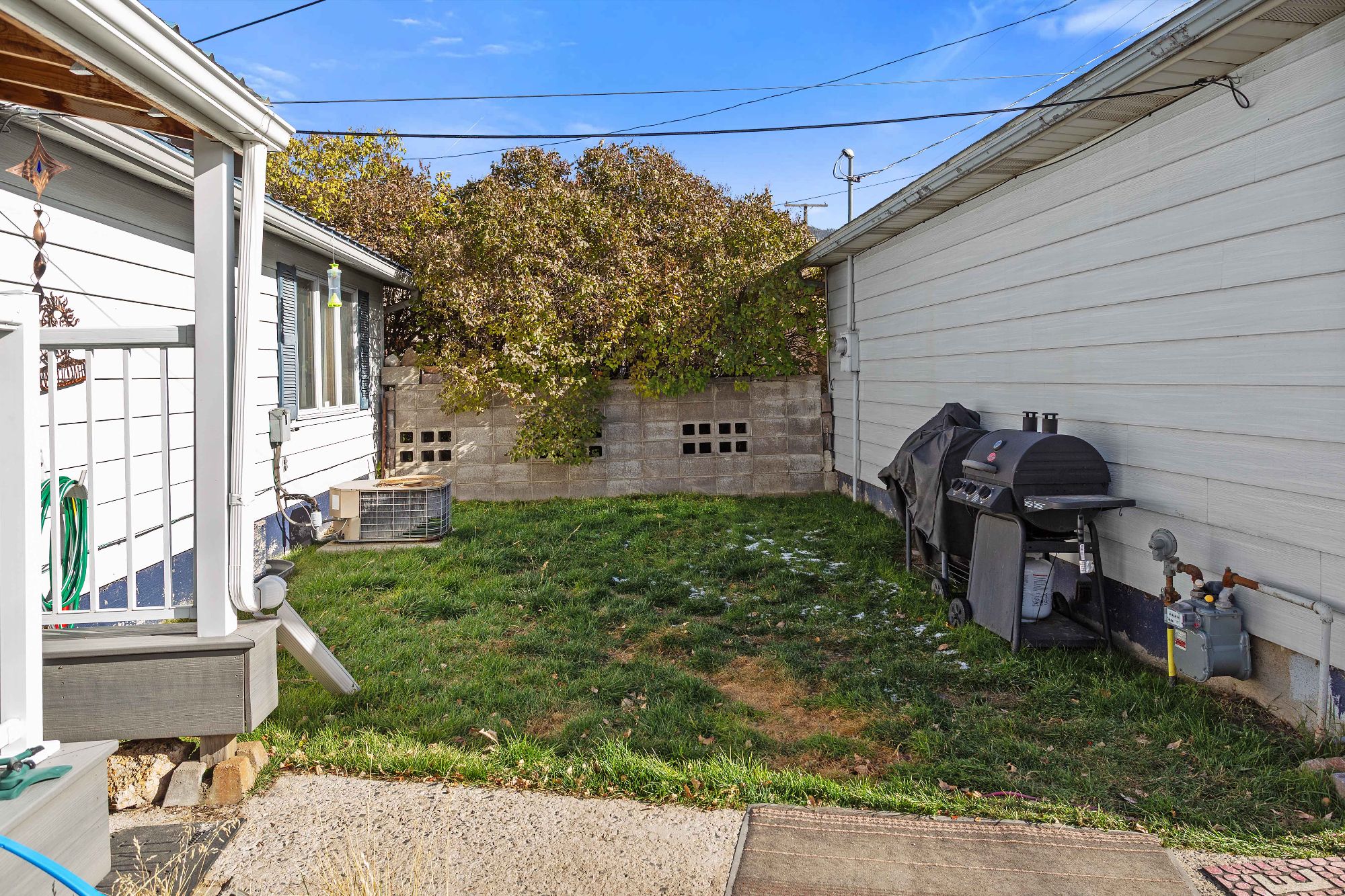 2530 Kossuth Street