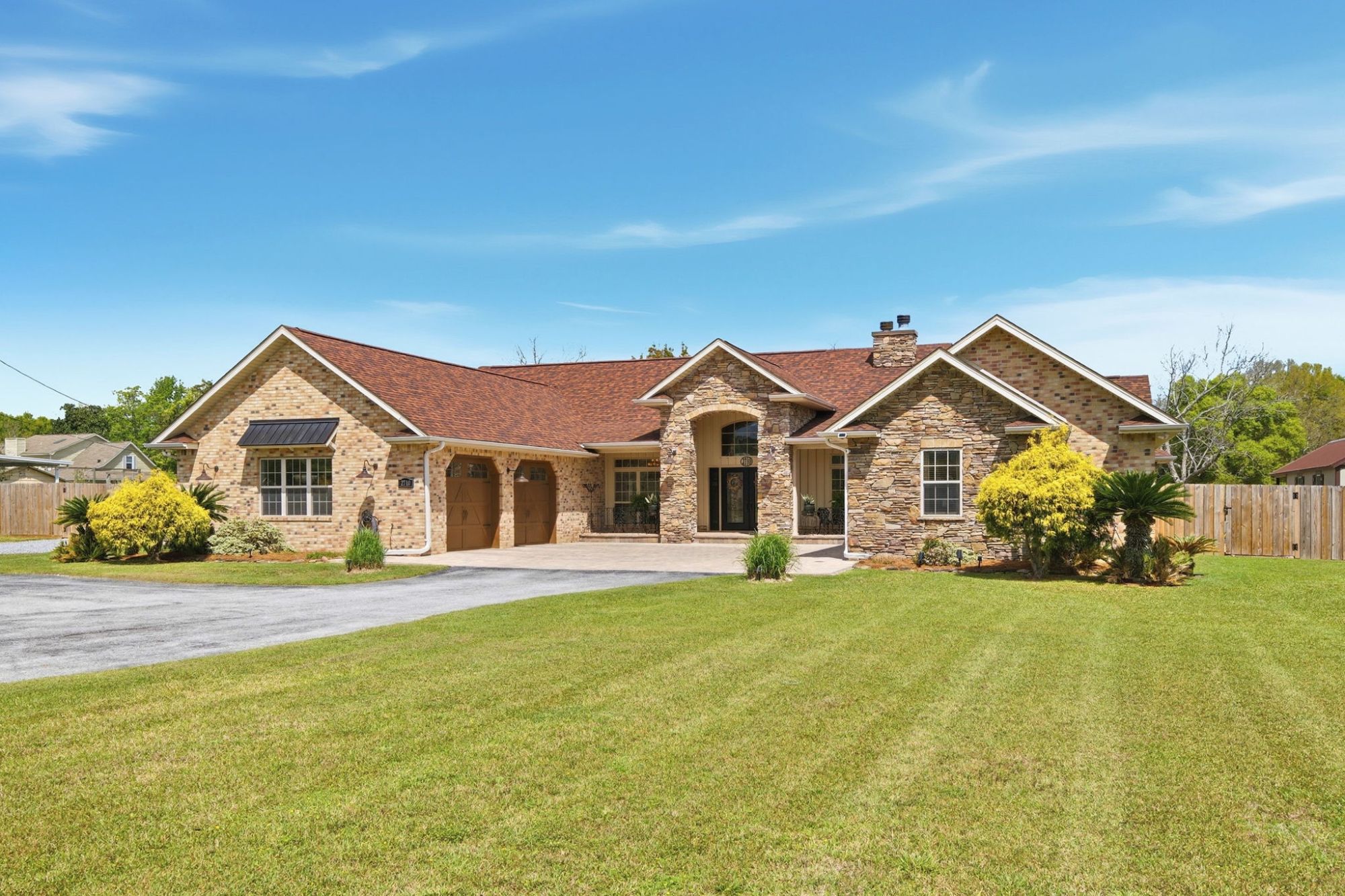 2710 Sandicrest Drive