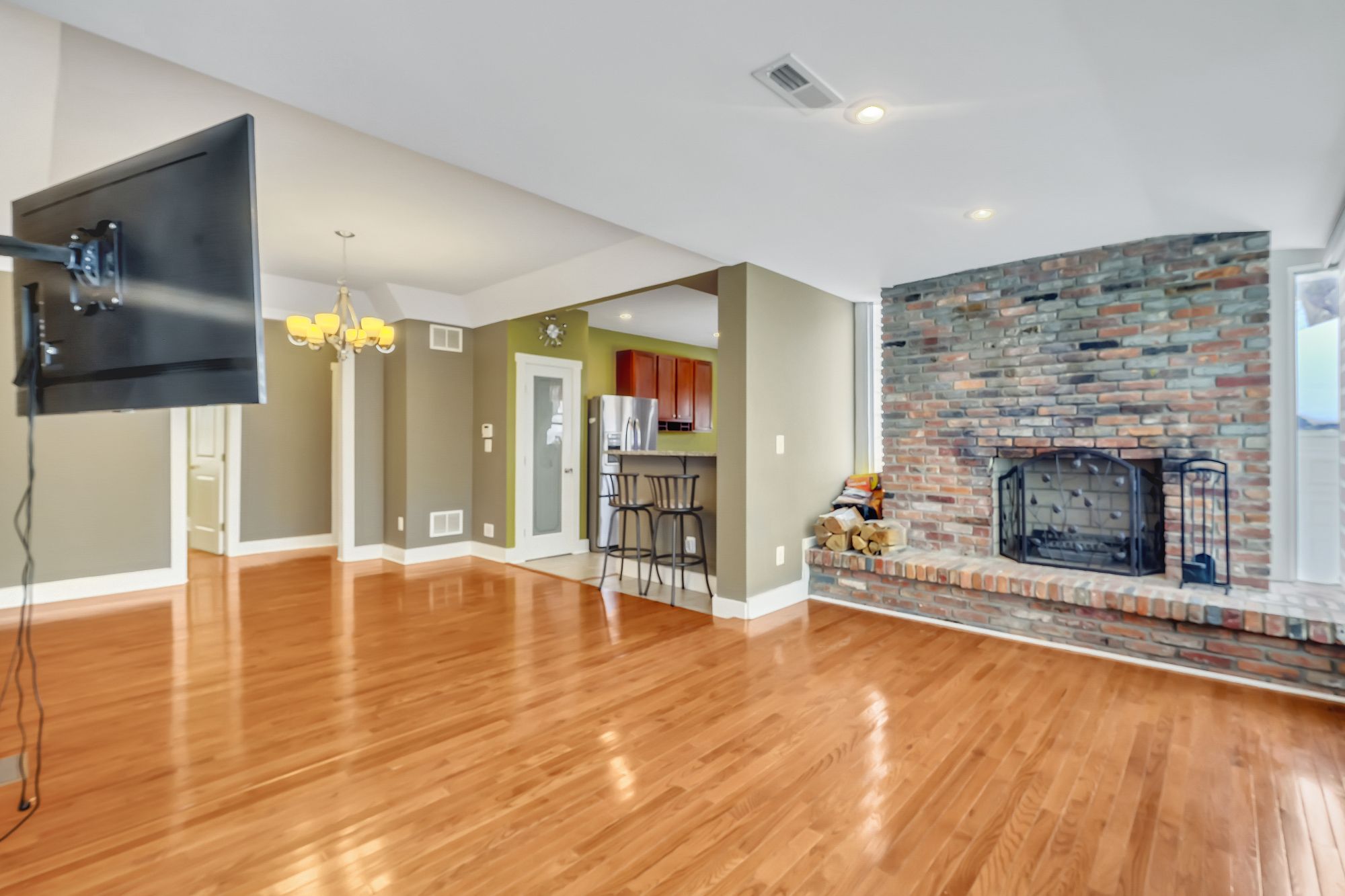 3504 Edgewood Road