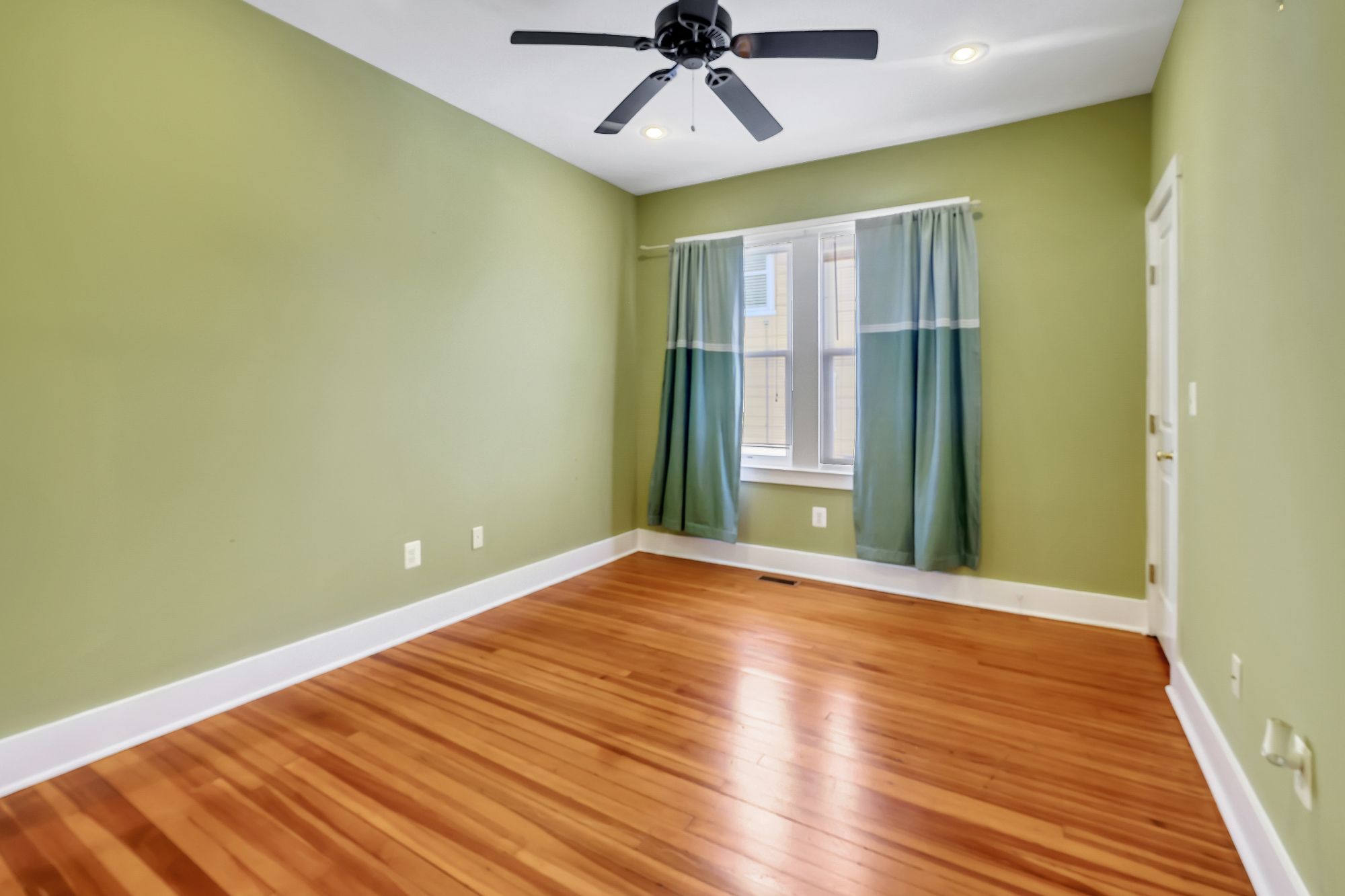 3504 Edgewood Road