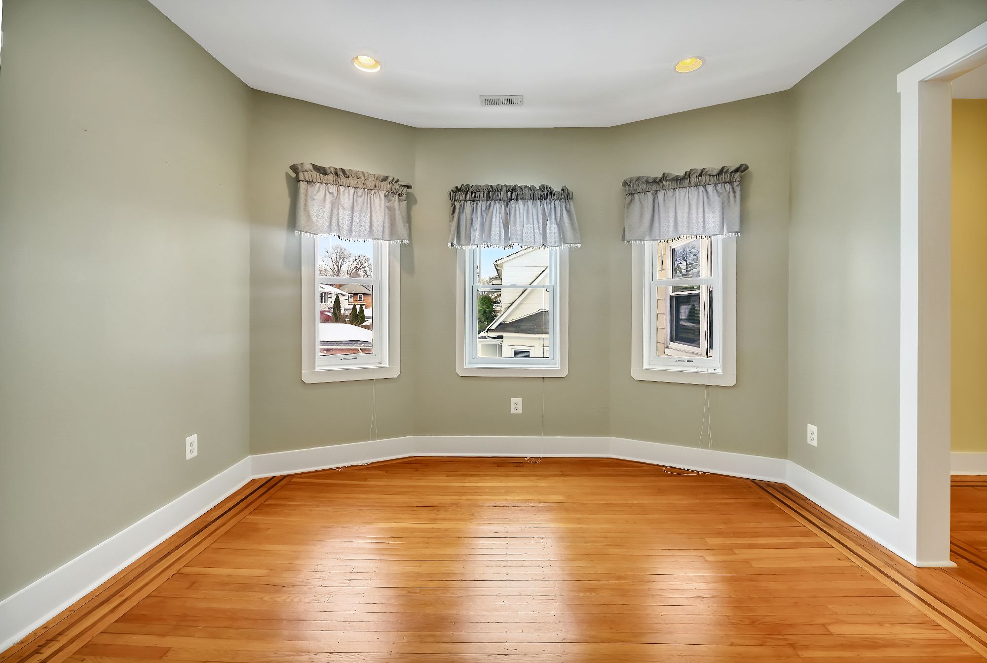 3504 Edgewood Road