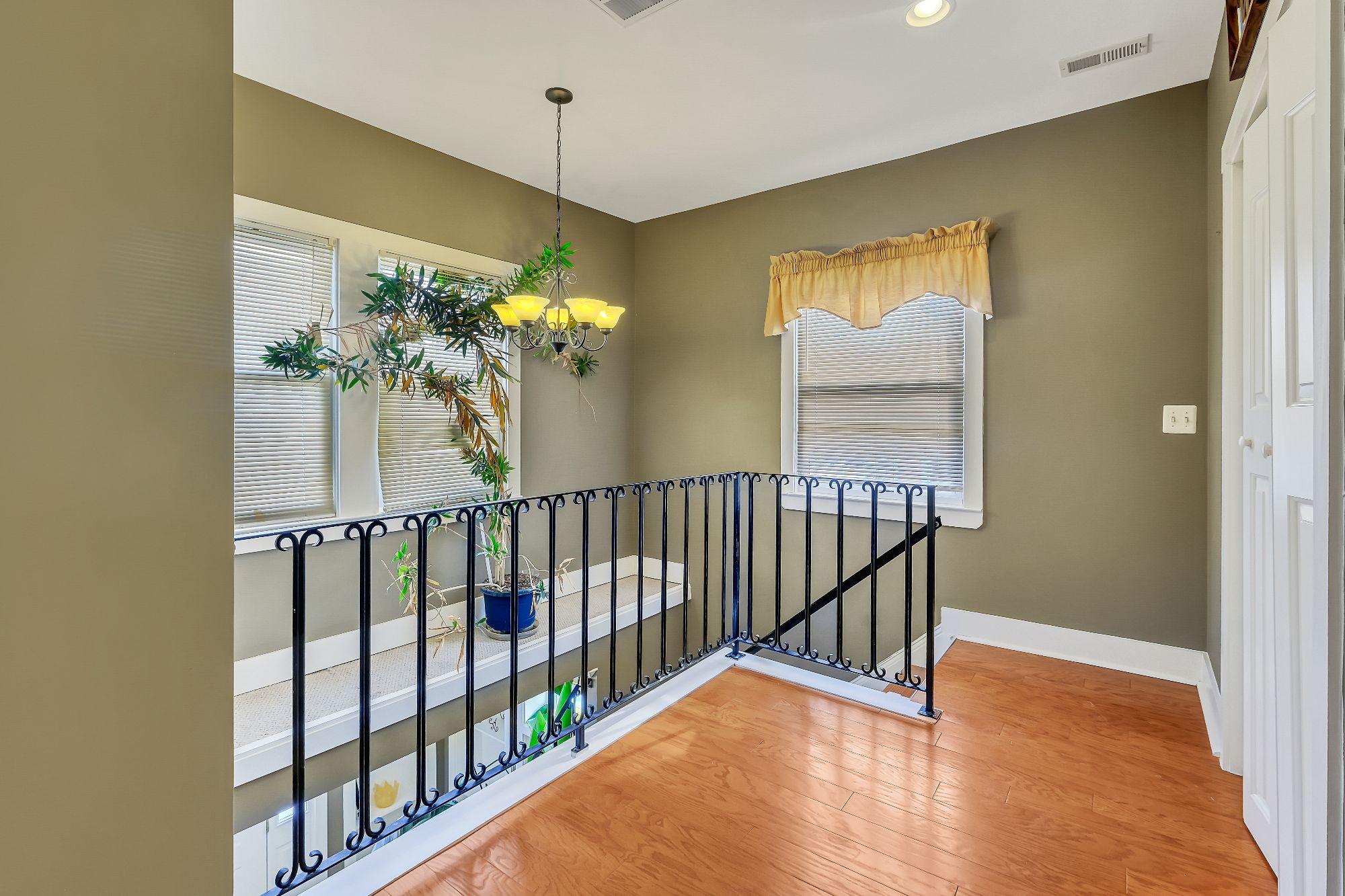 3504 Edgewood Road