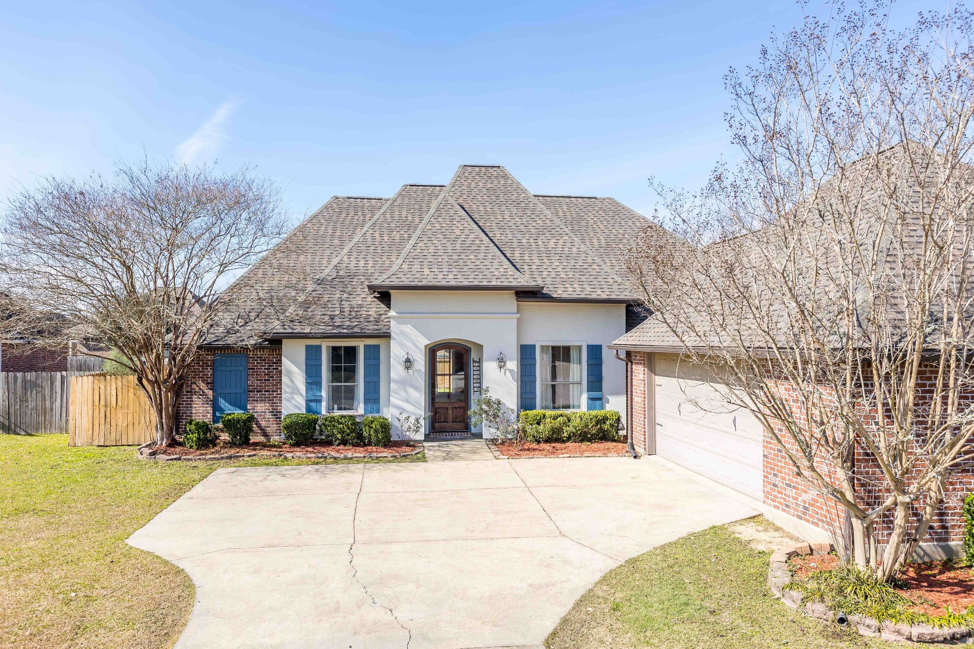 7335 Oakview Drive