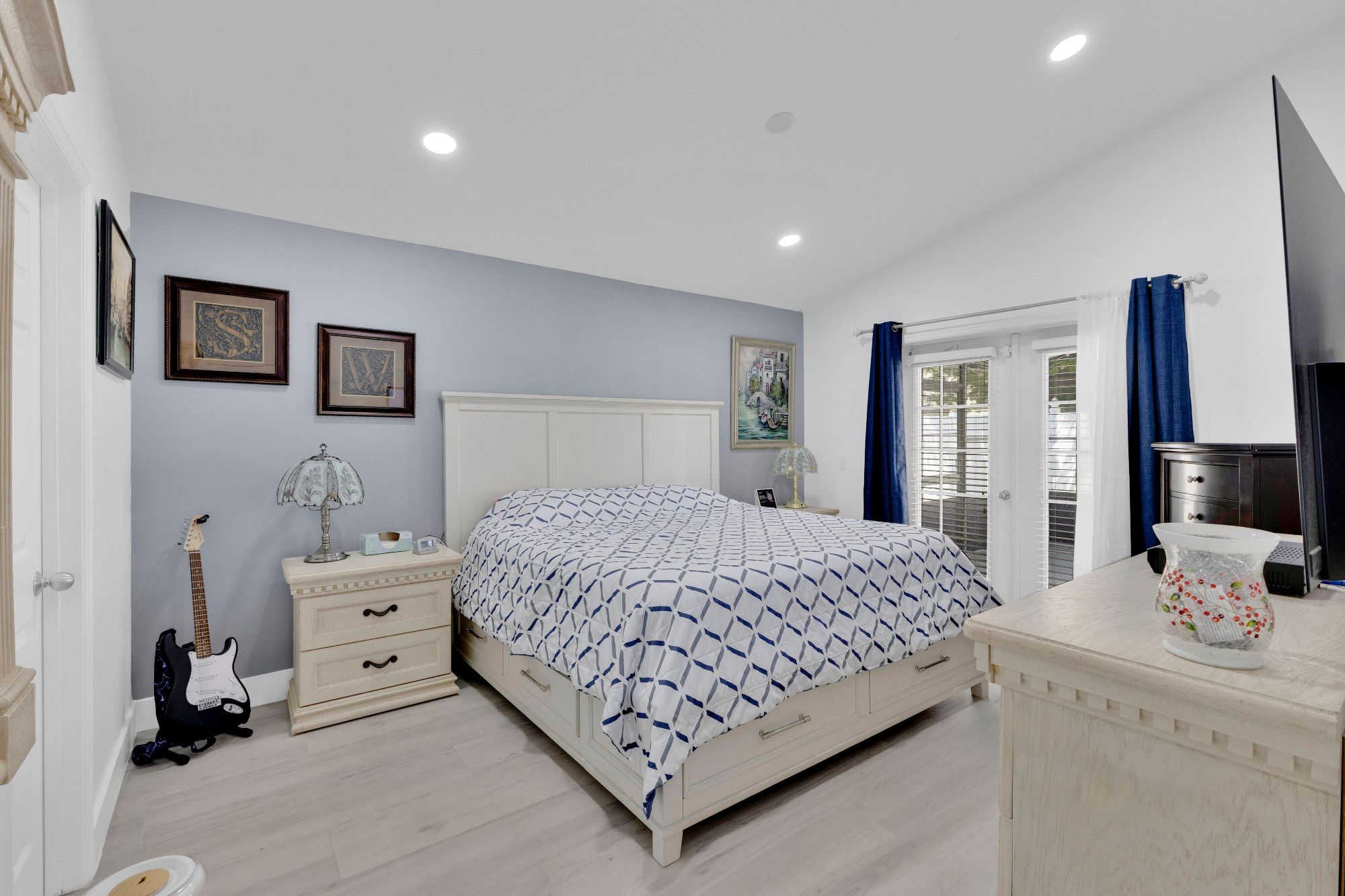 107 Thornbury Lane