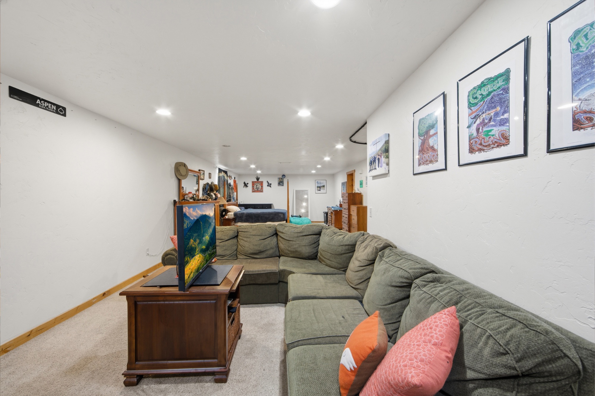 2001 Kinsey Avenue