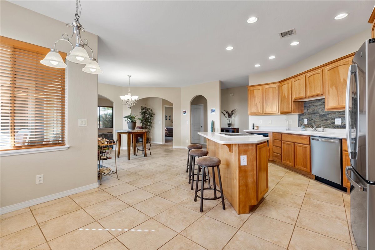 280 North La Paz Street