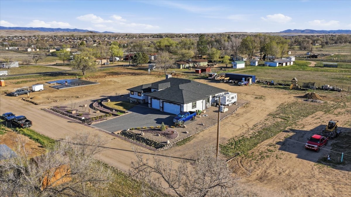 925 East Aztec Drive