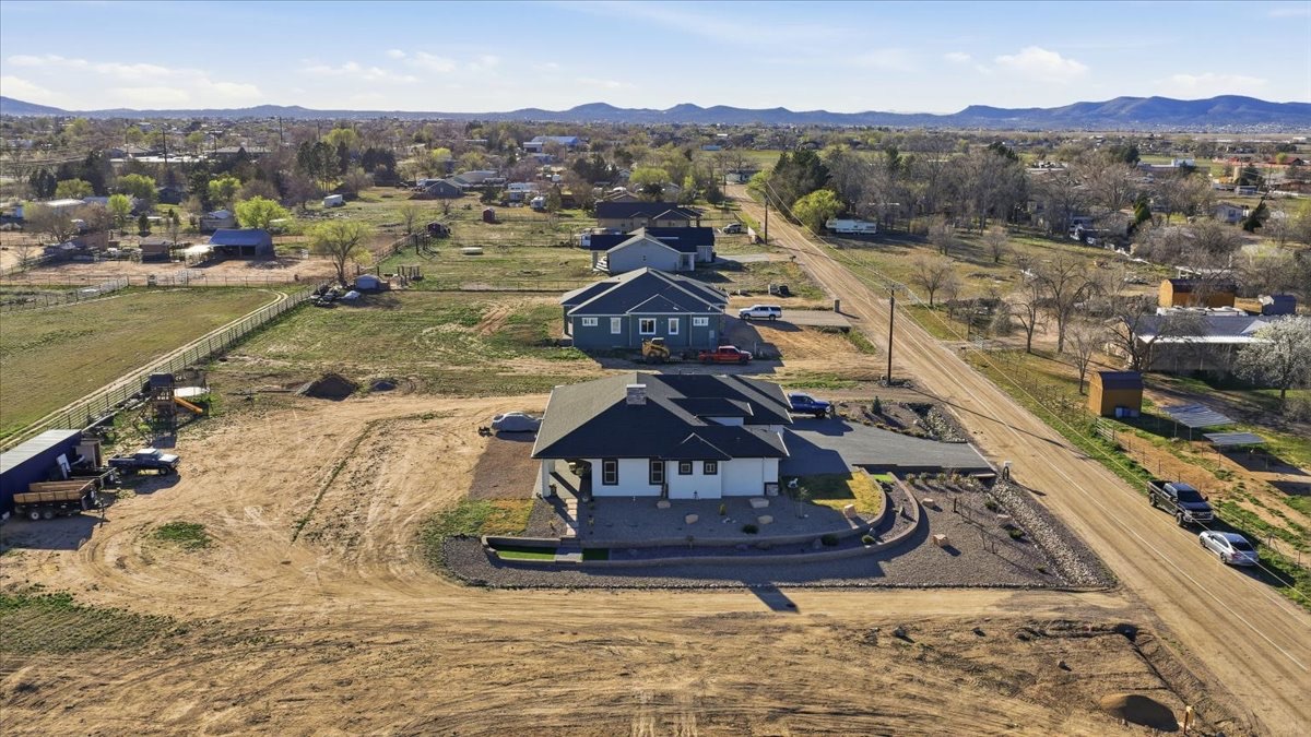 925 East Aztec Drive
