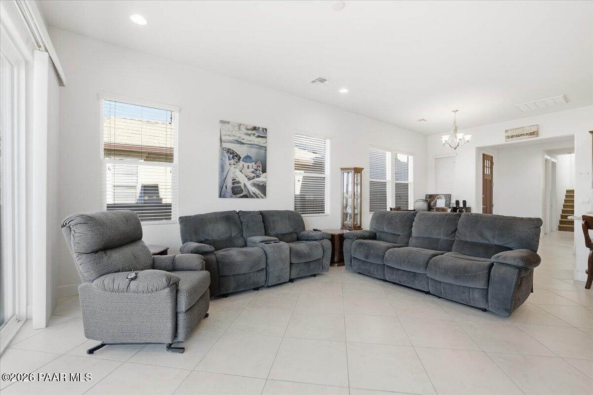1528 Varsity Drive