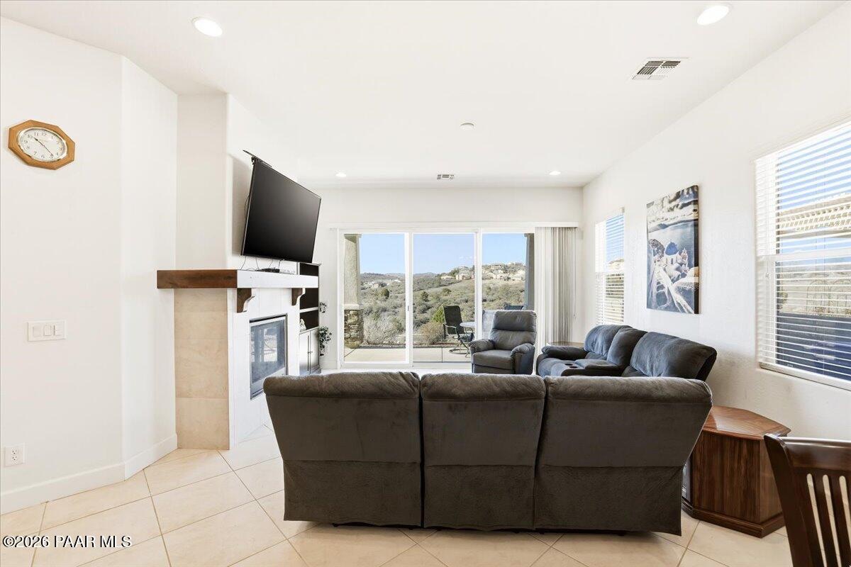1528 Varsity Drive