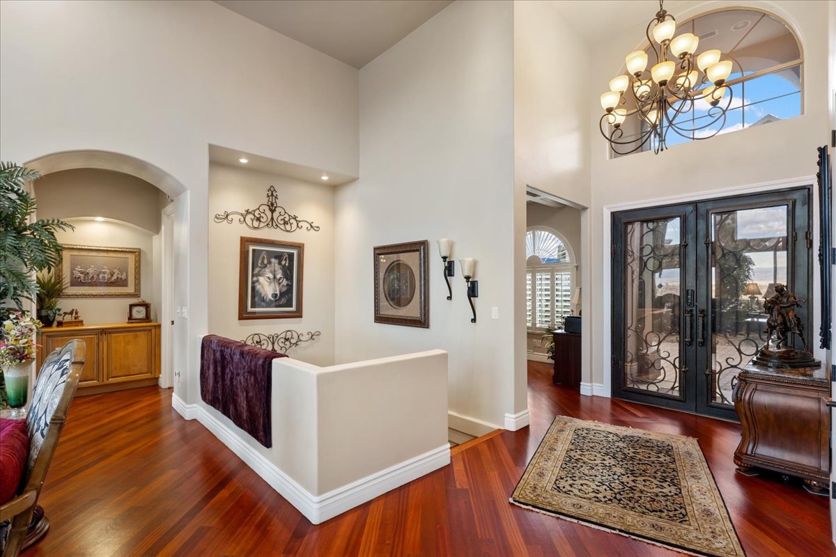 791 North Creekside Drive