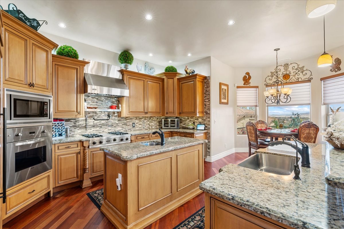 791 North Creekside Drive