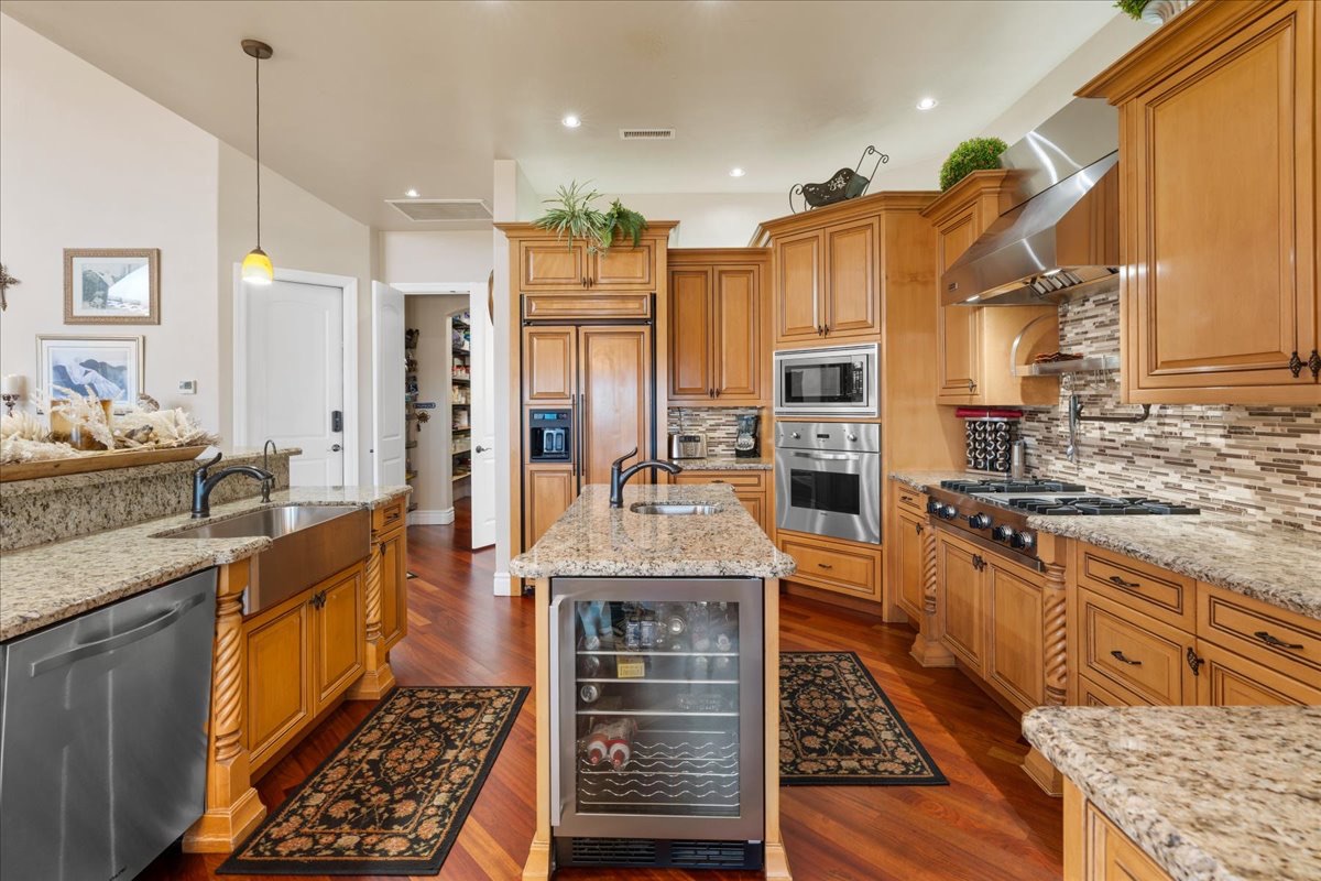 791 North Creekside Drive