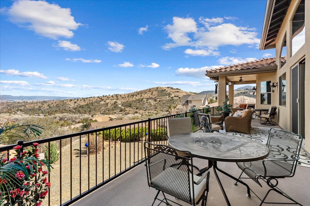 791 North Creekside Drive