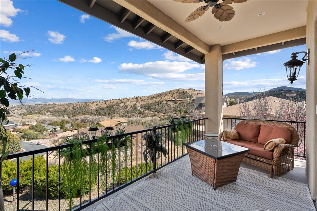 791 North Creekside Drive