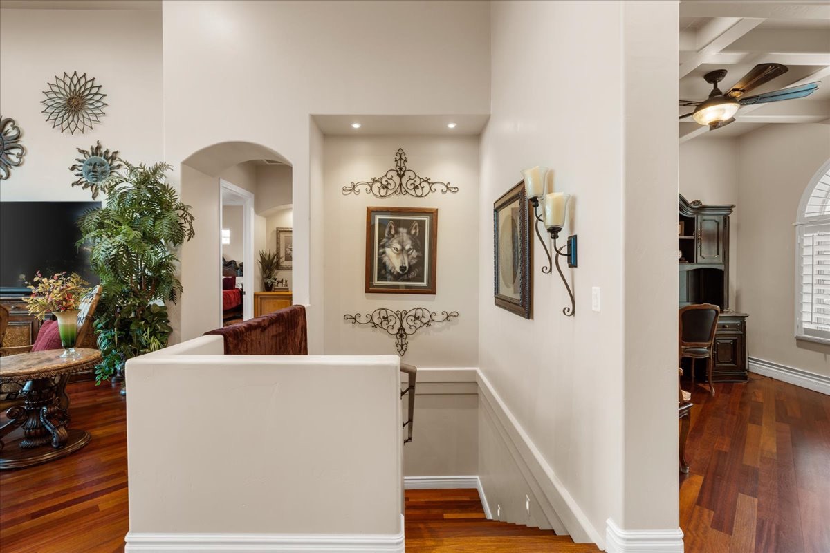 791 North Creekside Drive