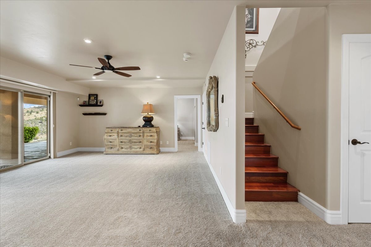 791 North Creekside Drive