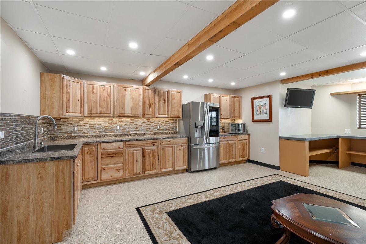 791 North Creekside Drive
