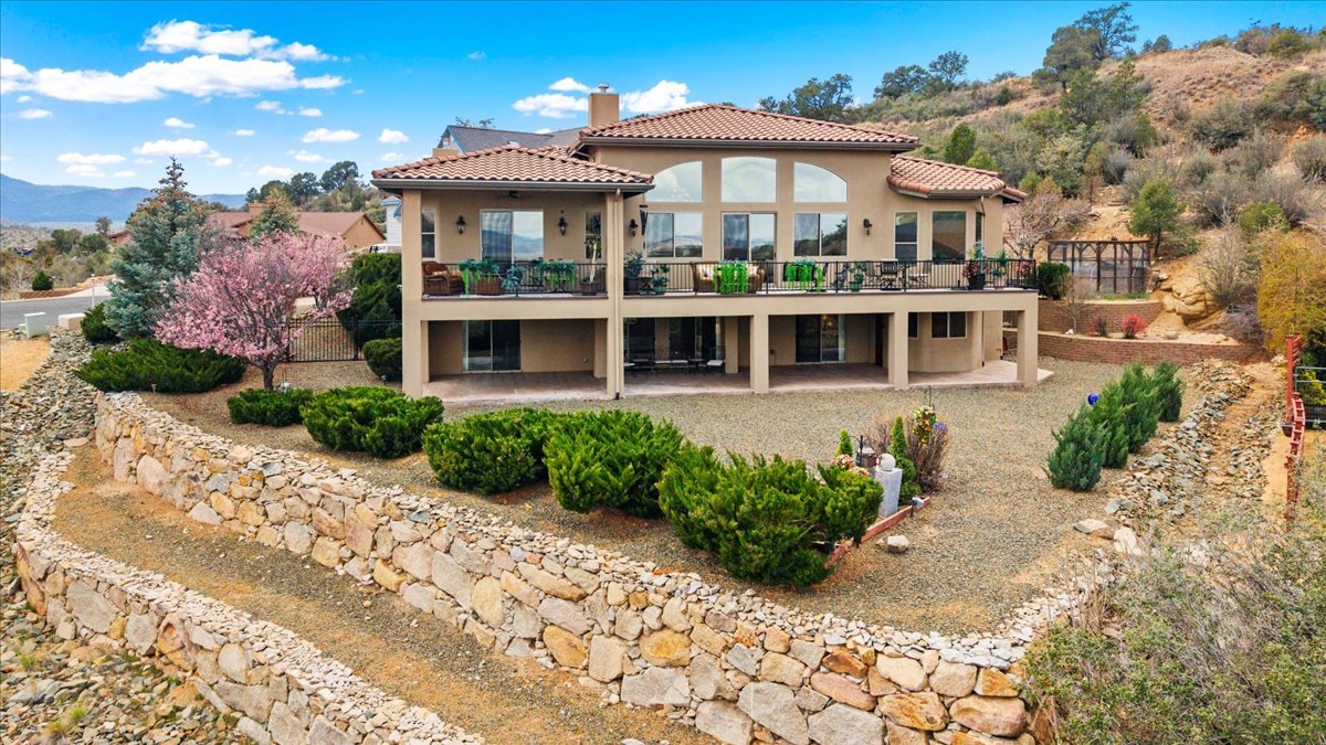 791 North Creekside Drive