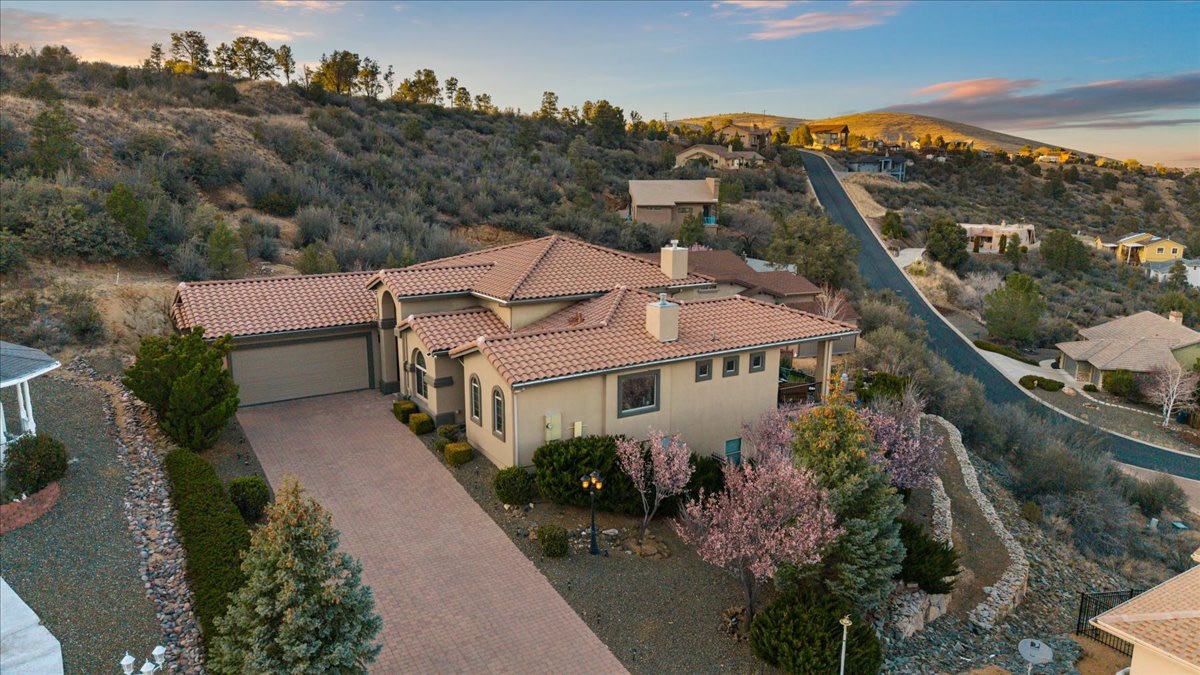 791 North Creekside Drive