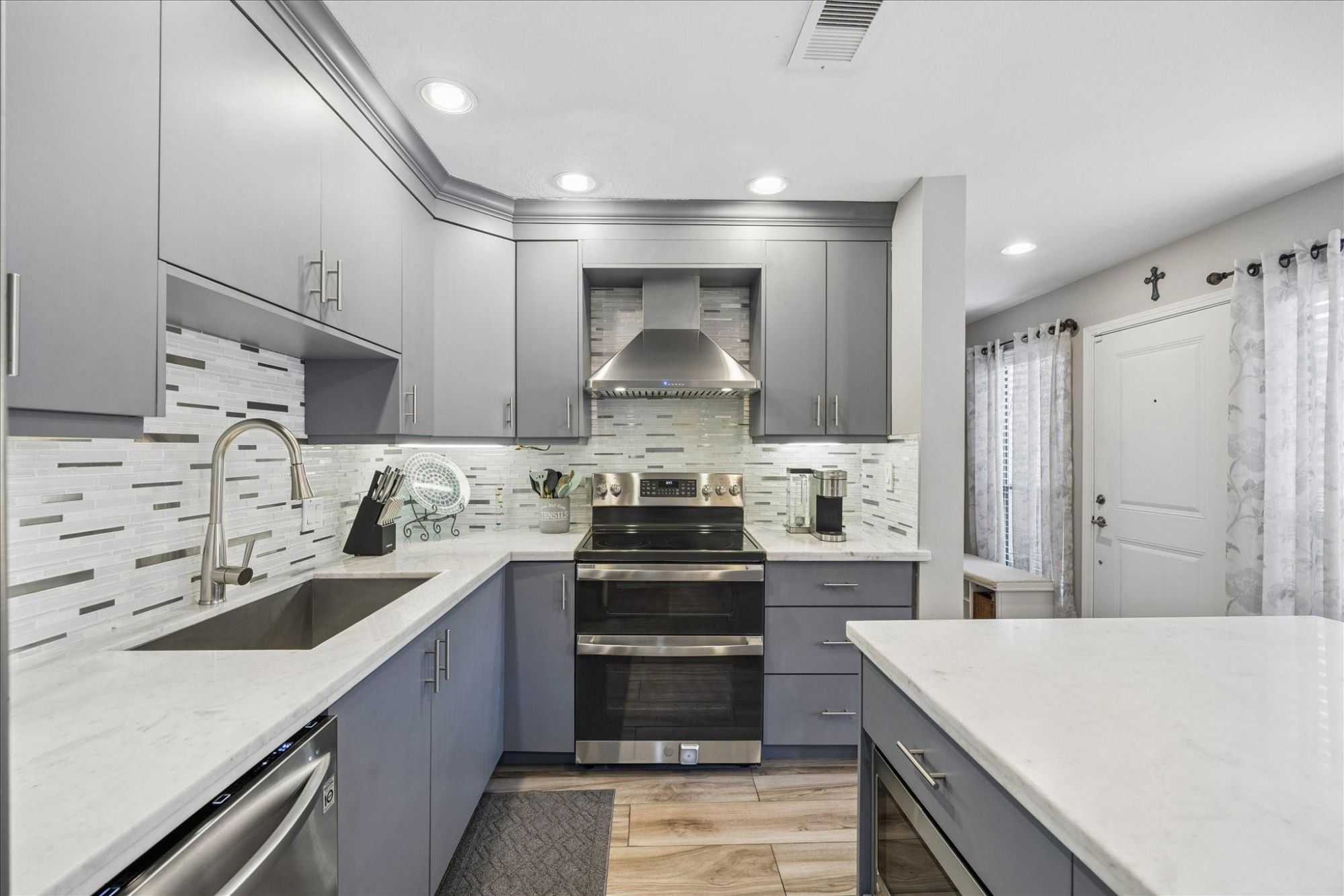 1914 Augusta Dr #9