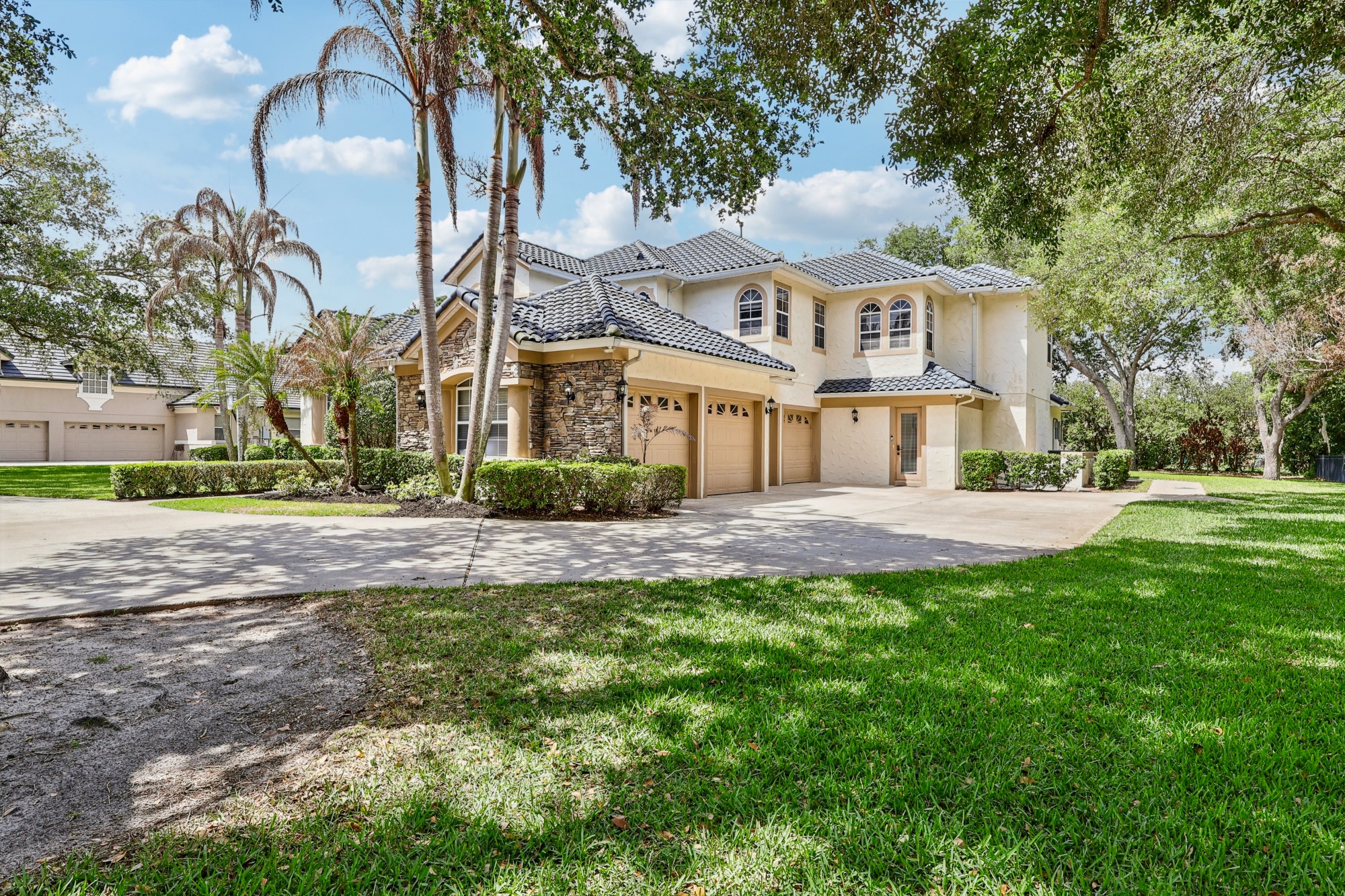 2068 Roberts Point Drive