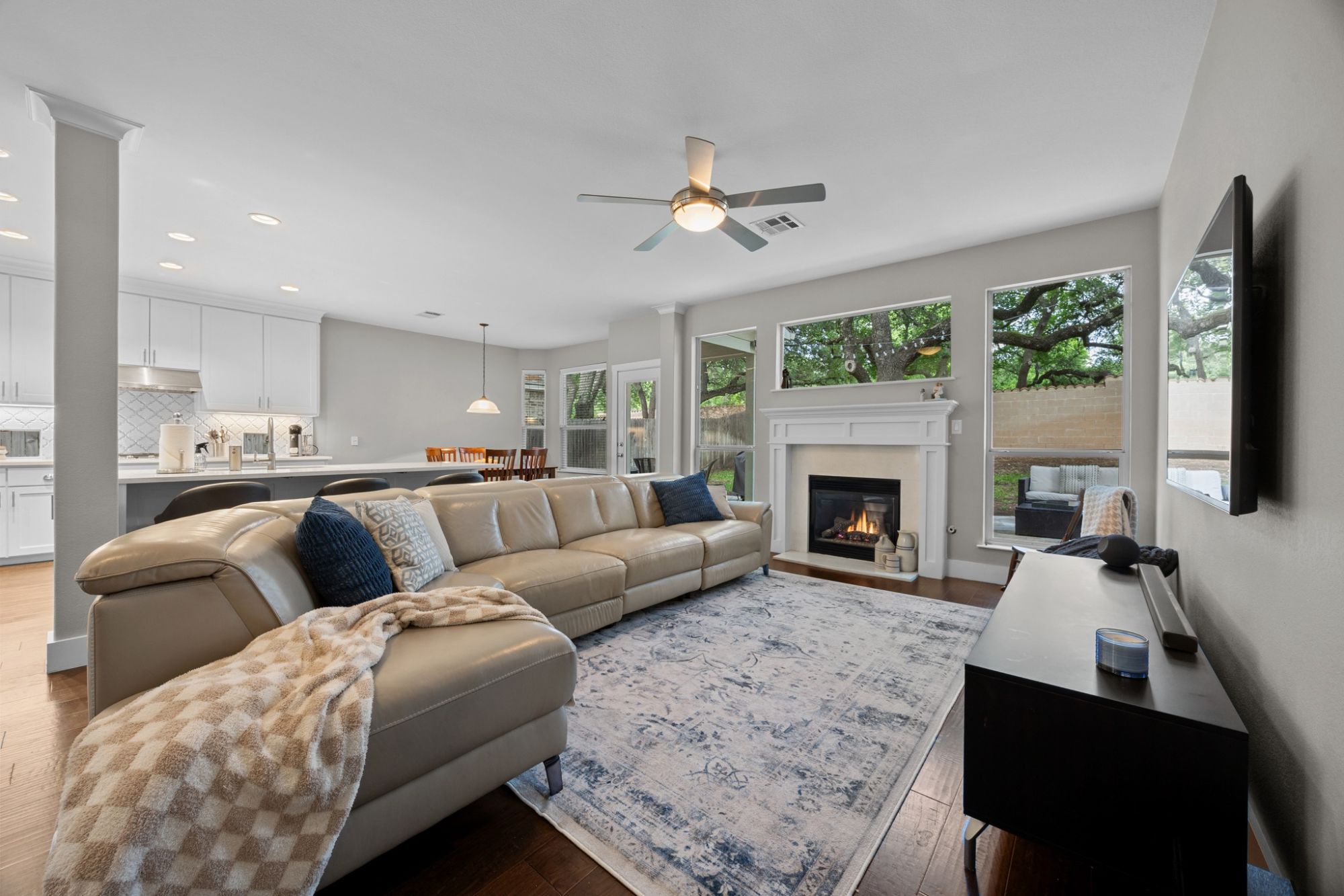 2800 Corabella Place