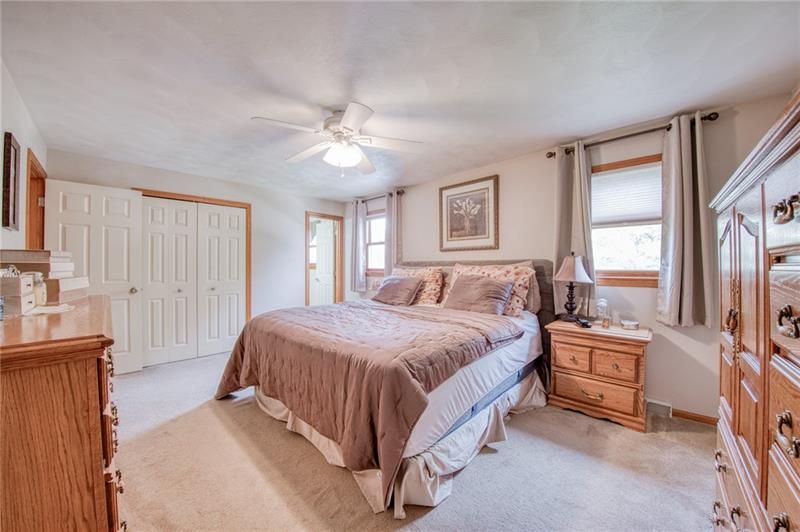 33 Ross Hollow Road