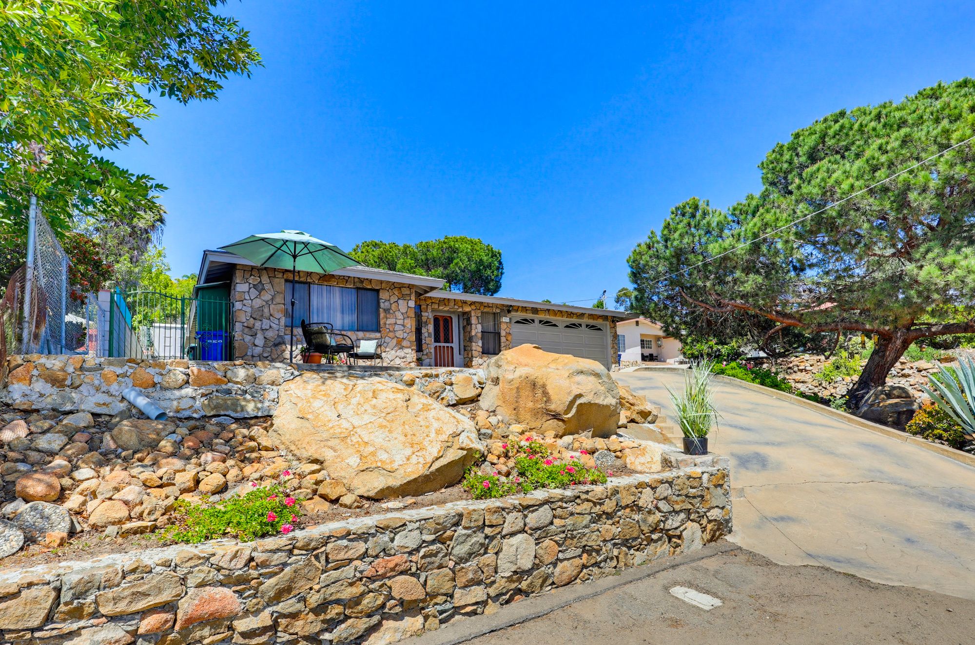 9832 Estrella Drive