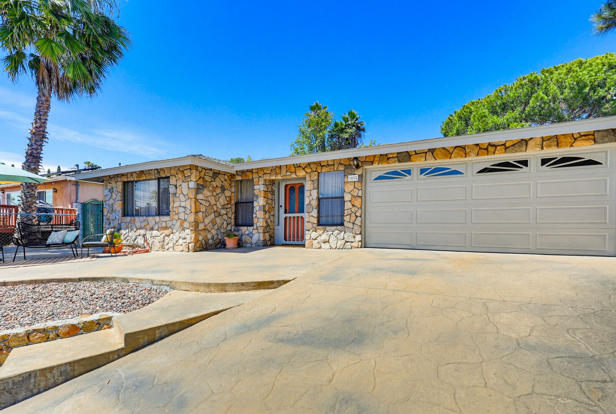 9832 Estrella Drive
