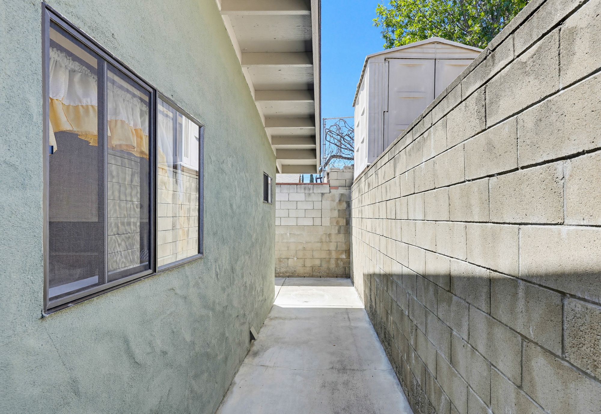 9832 Estrella Drive