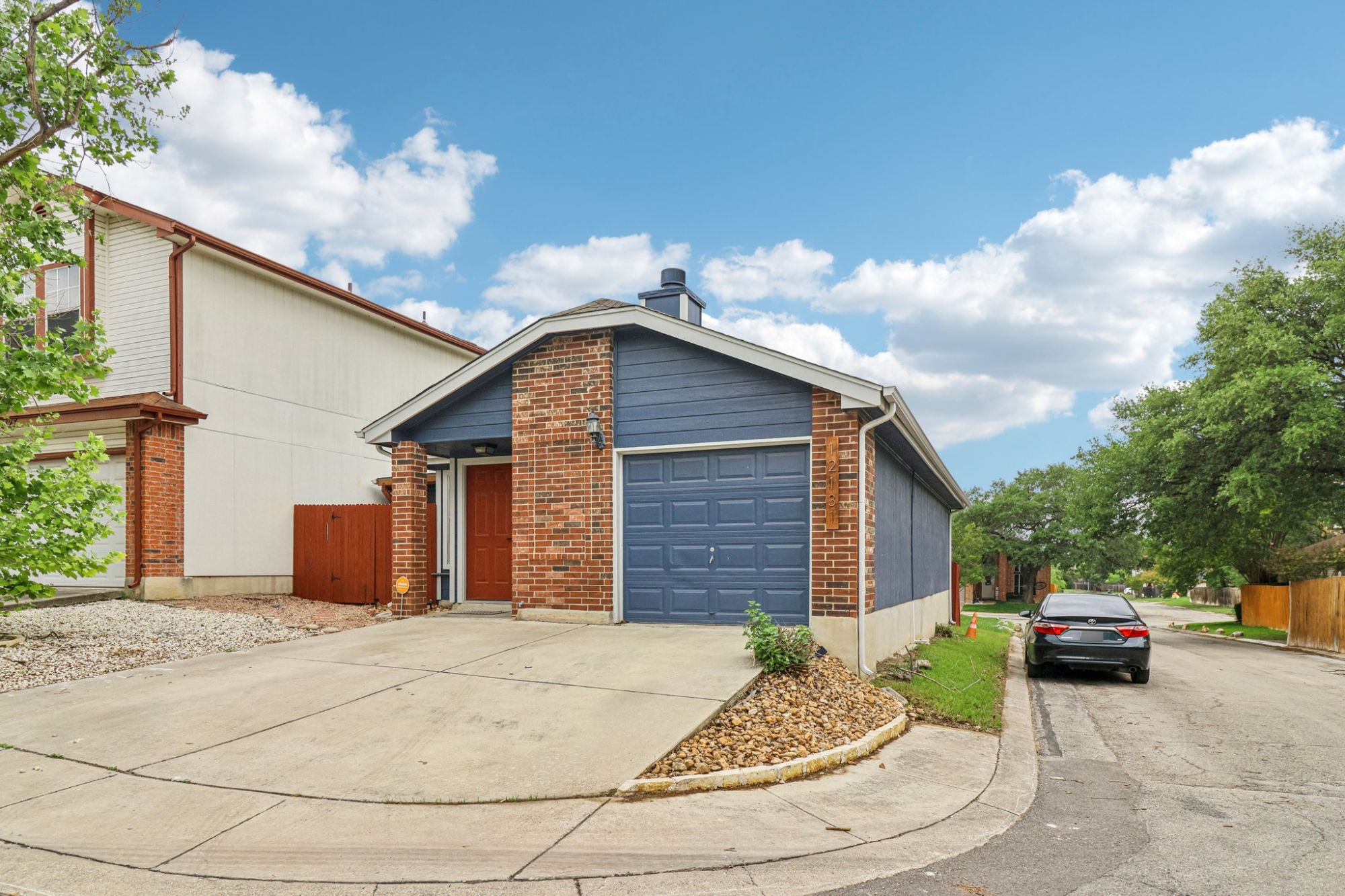 12131 Stoney Cove