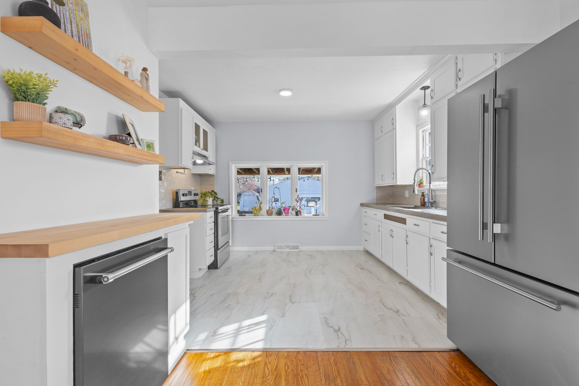 1260 Mccormick