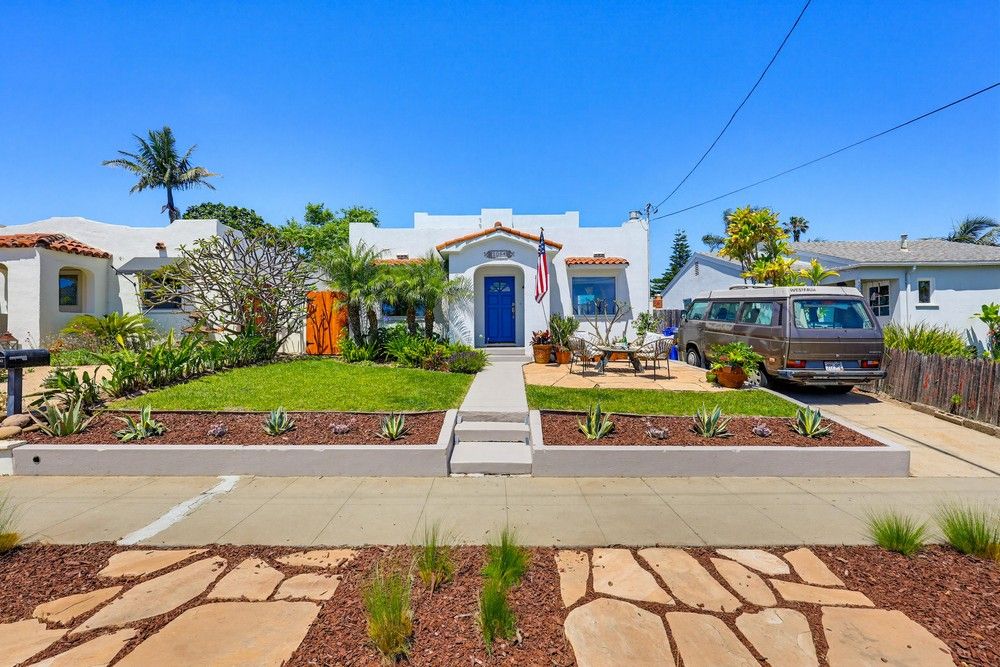 2064 Venice Street