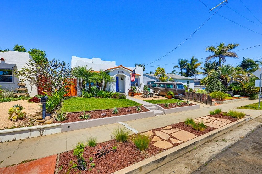 2064 Venice Street