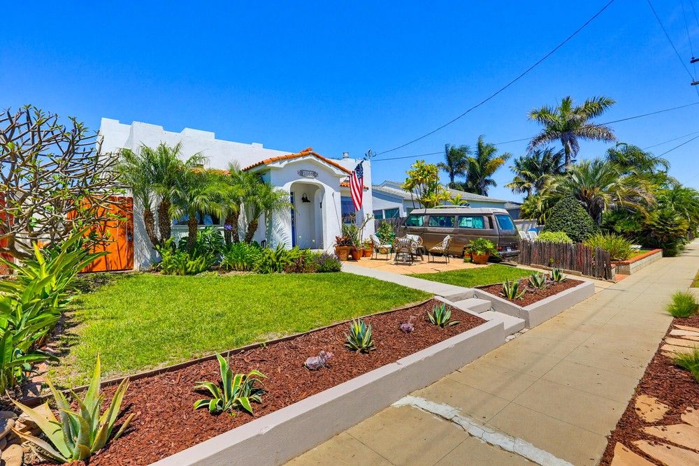 2064 Venice Street