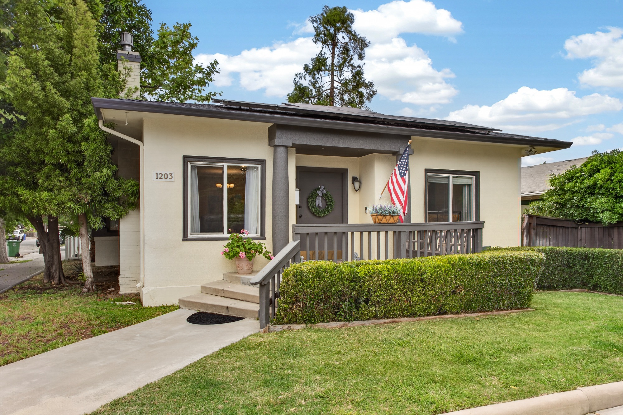 1203 Adam Street