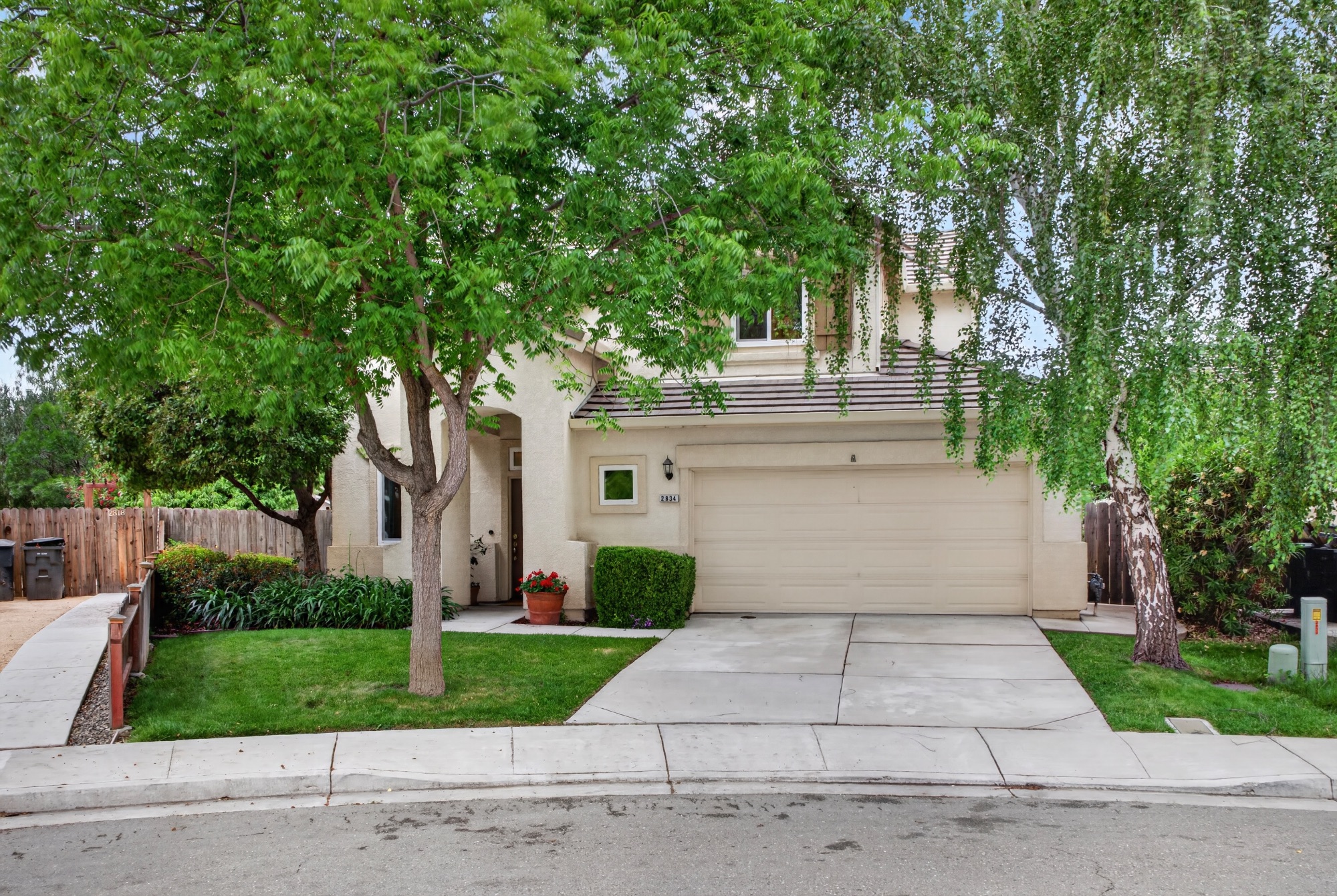 2834 Hawkins Court