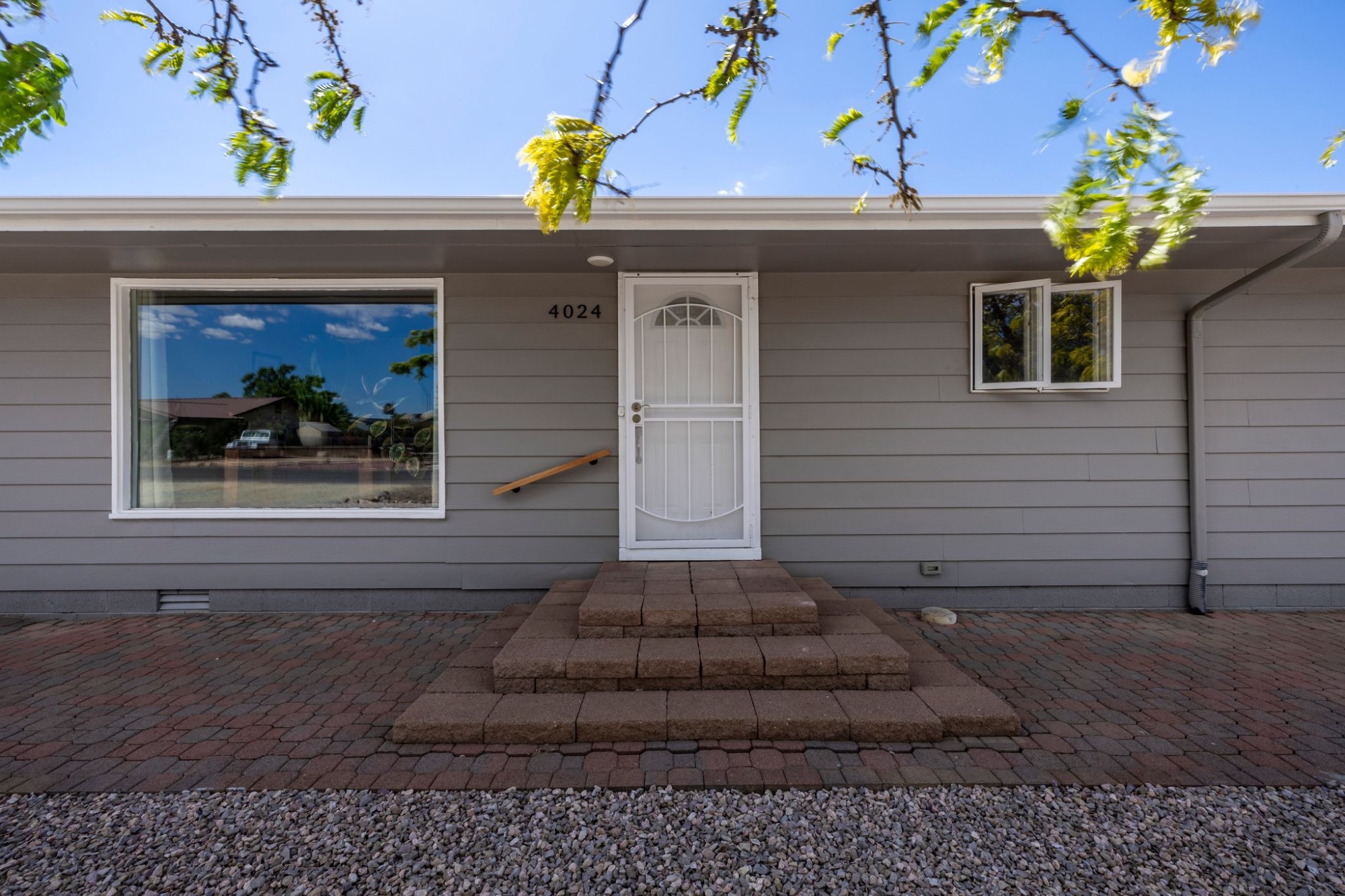 4024 North Gelding Drive
