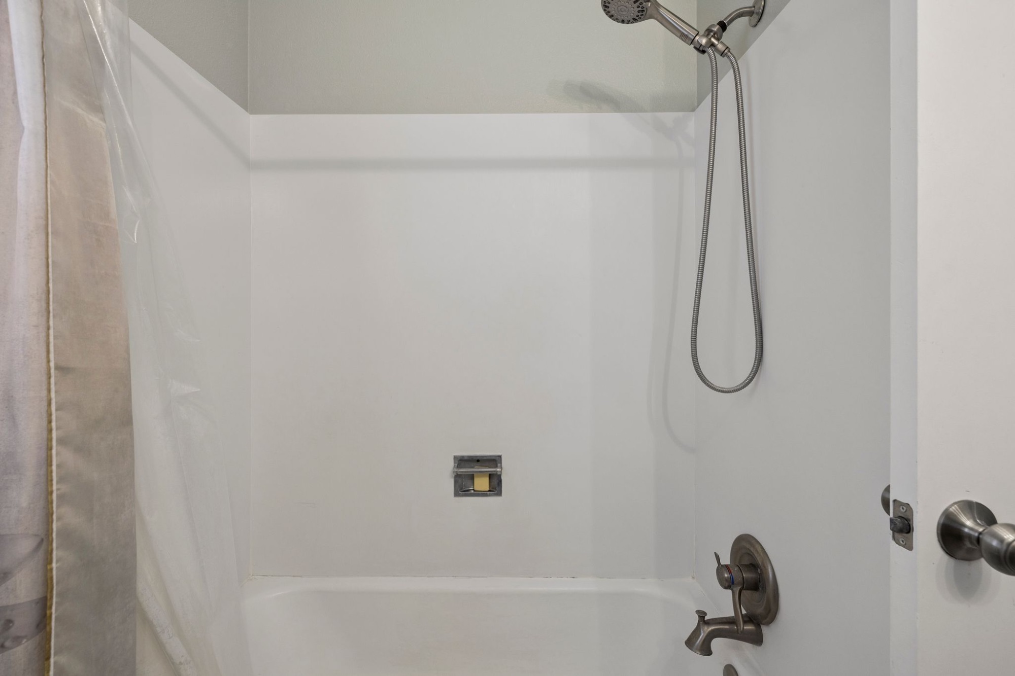 4024 North Gelding Drive