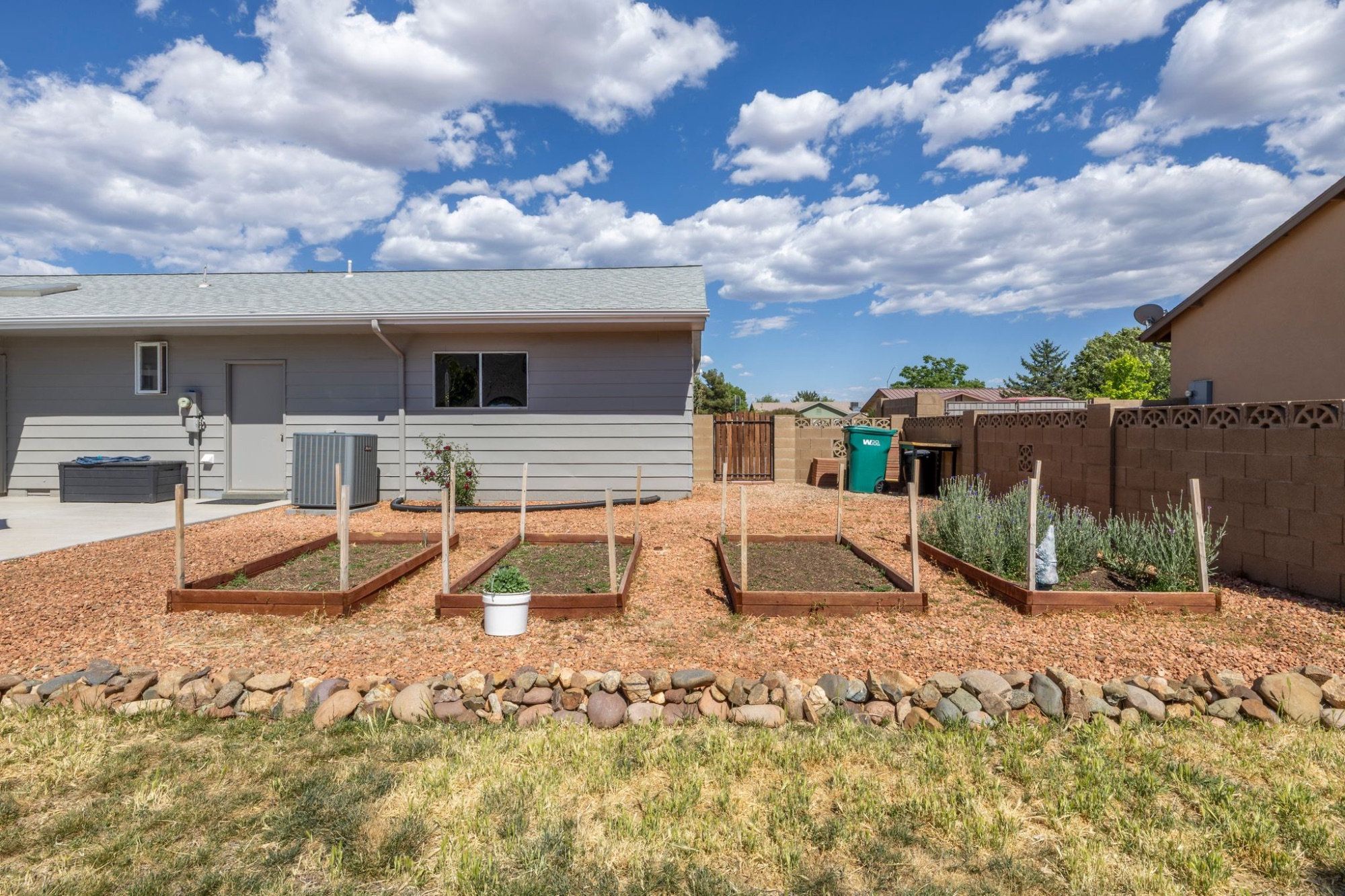 4024 North Gelding Drive