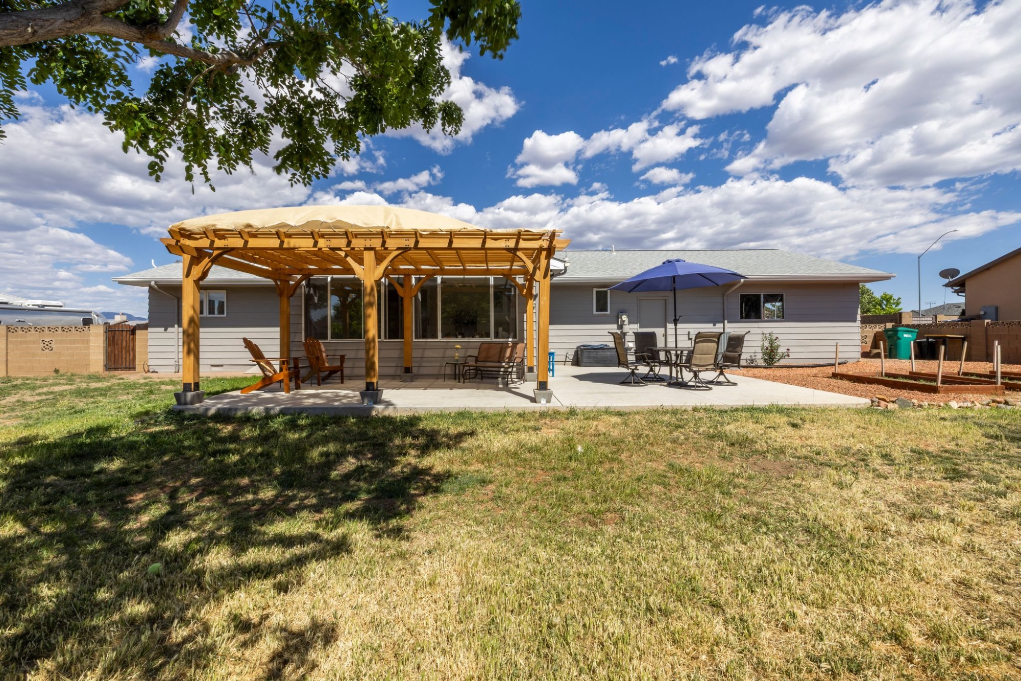 4024 North Gelding Drive