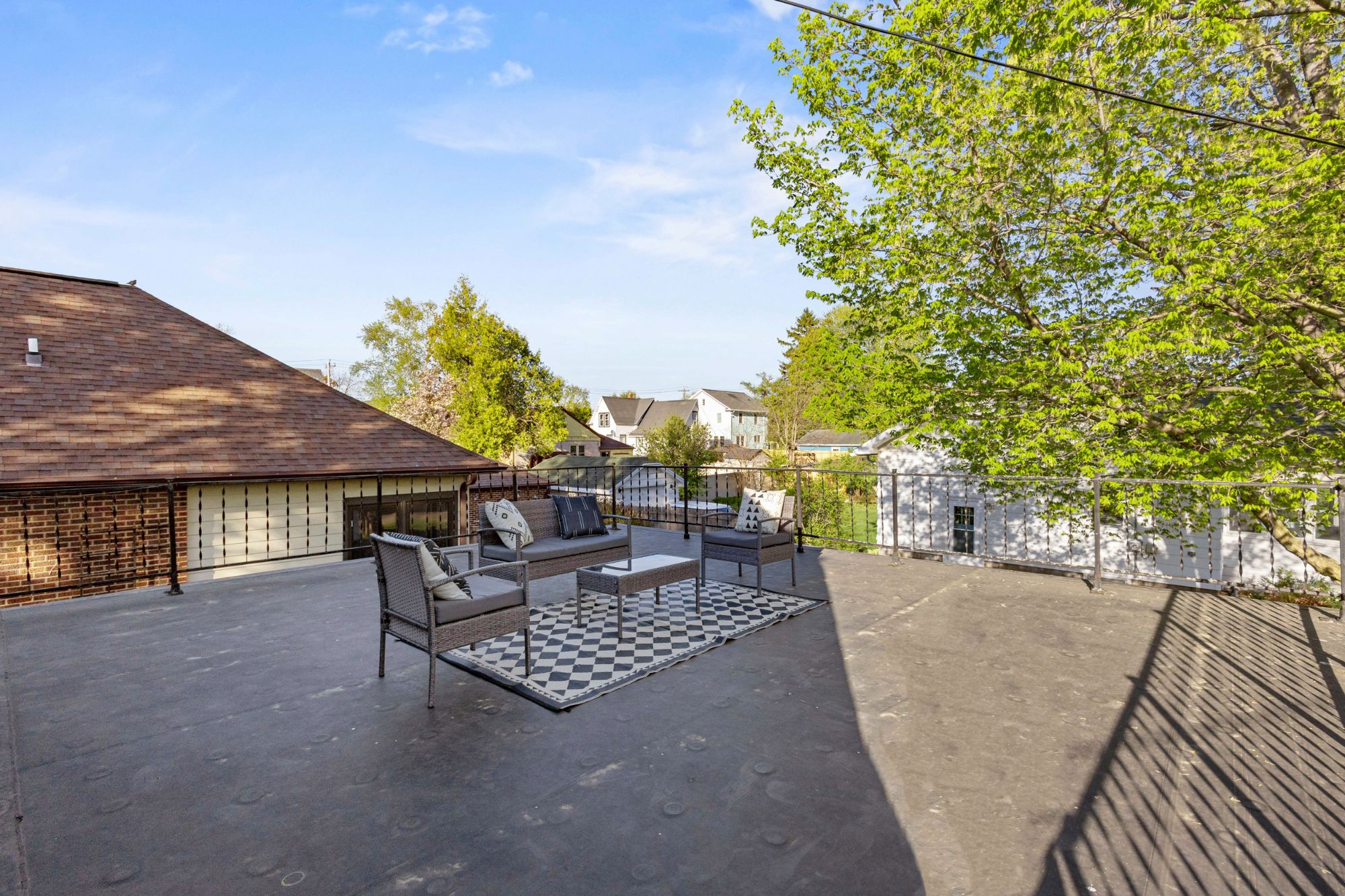 903 Allouez Place