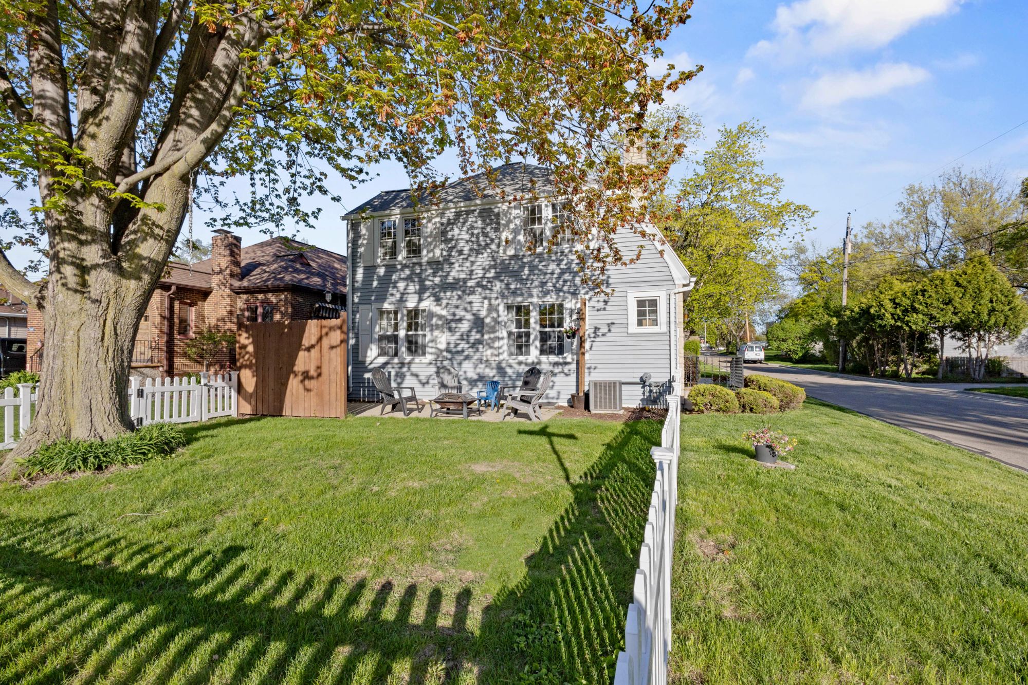903 Allouez Place