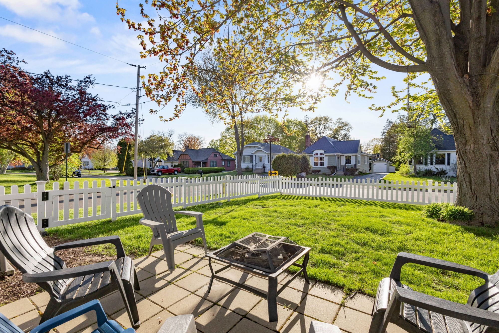 903 Allouez Place