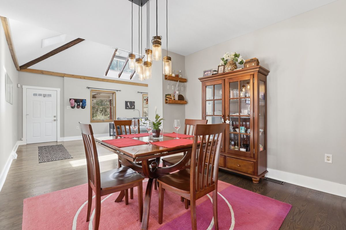 700 Woodland Rd