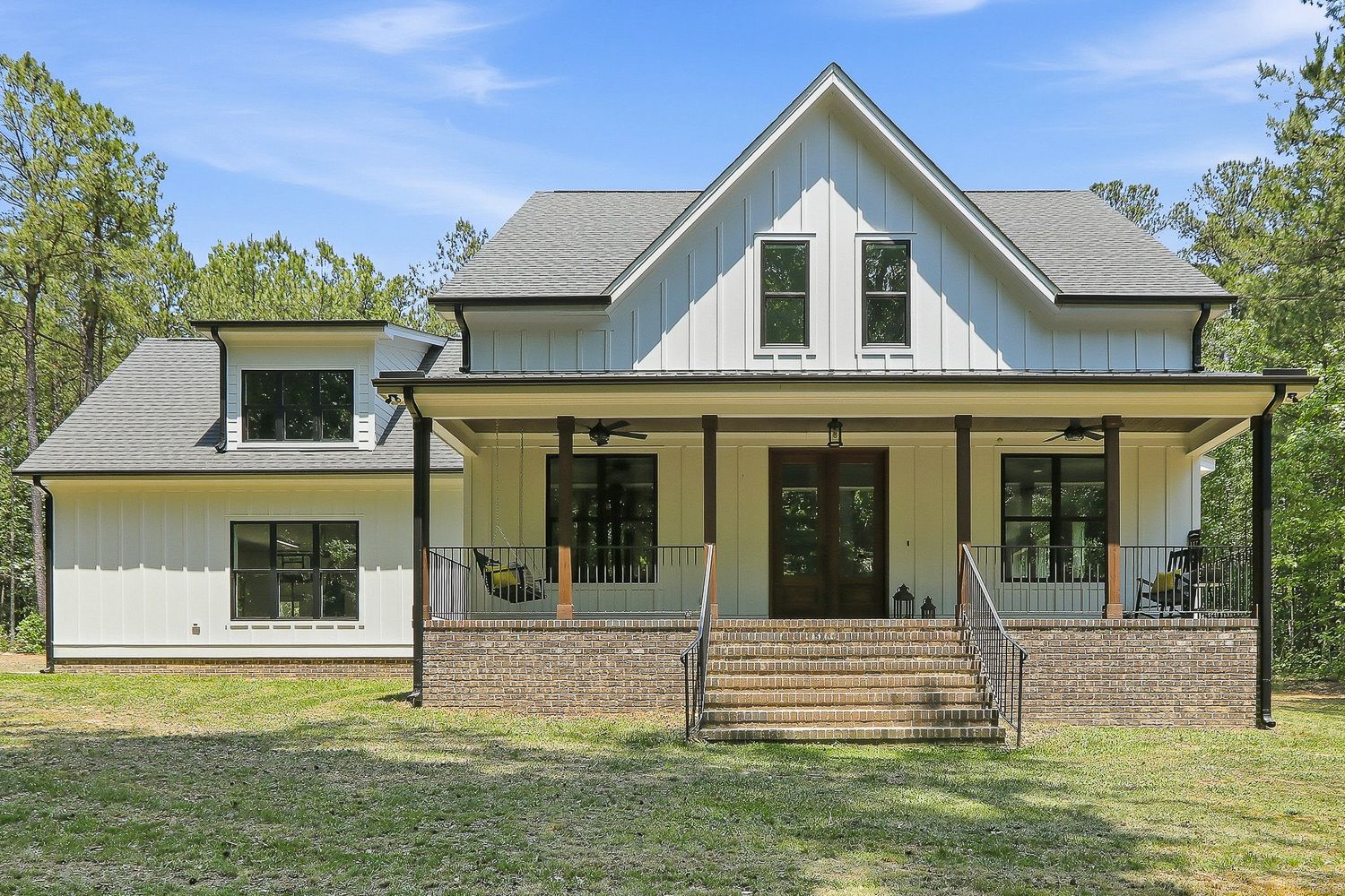 7032 Oakville Lane