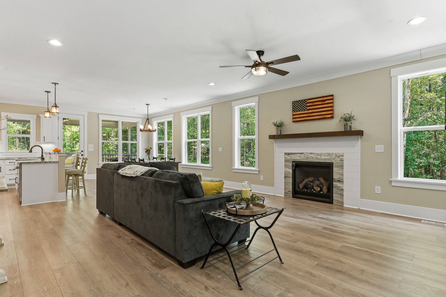 7032 Oakville Lane