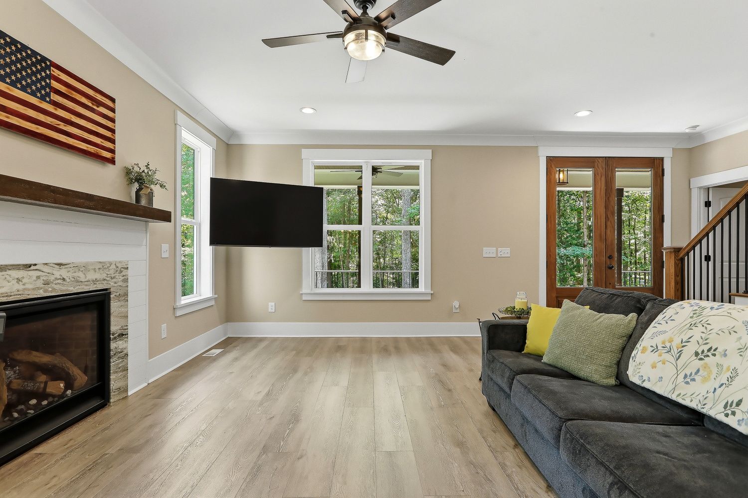 7032 Oakville Lane
